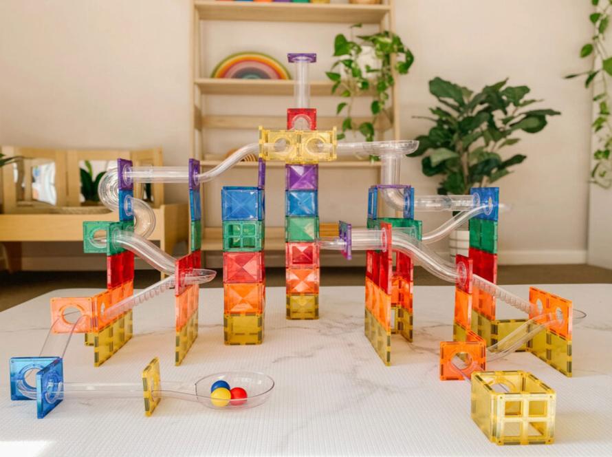 Manyetik Oyun Setleri Çocukların Hayal Gücünü Nasıl Geliştirir?